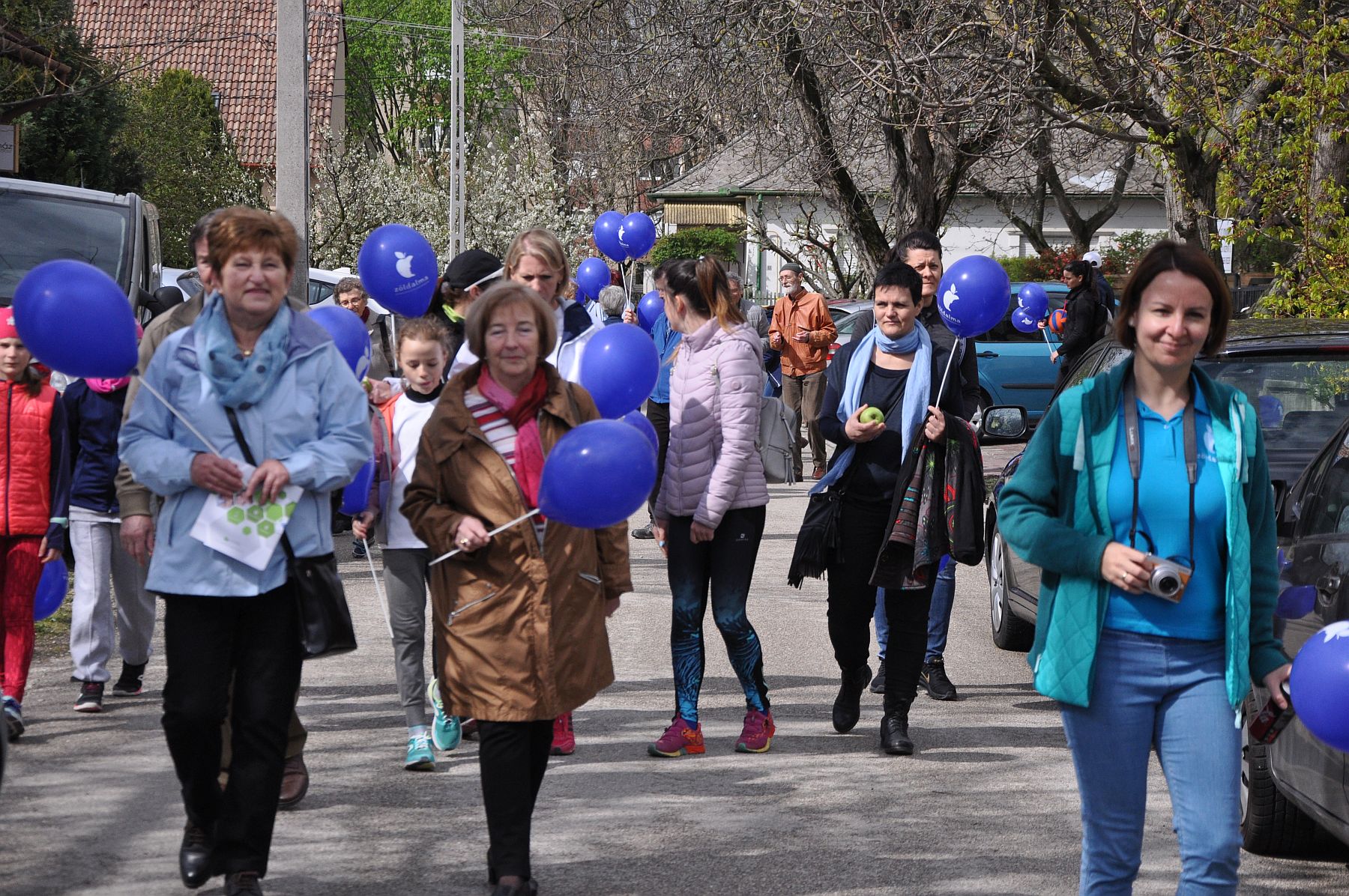 Játékok, daltanulás, séta és tanácsadás is volt az Autizmus Világnapján a Zöld Alma Központban
